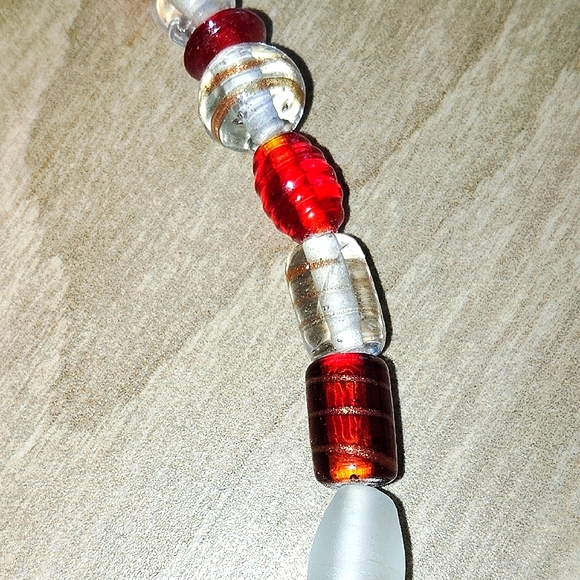 Festive Red and White Beads with Intricate Detailing - Picture 5 of 5